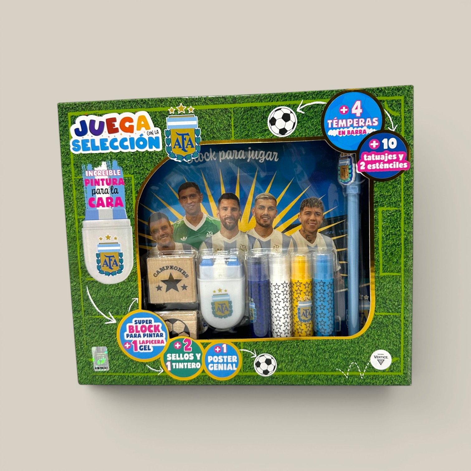 Libro de actividades juega con la seleccion c/accesorios