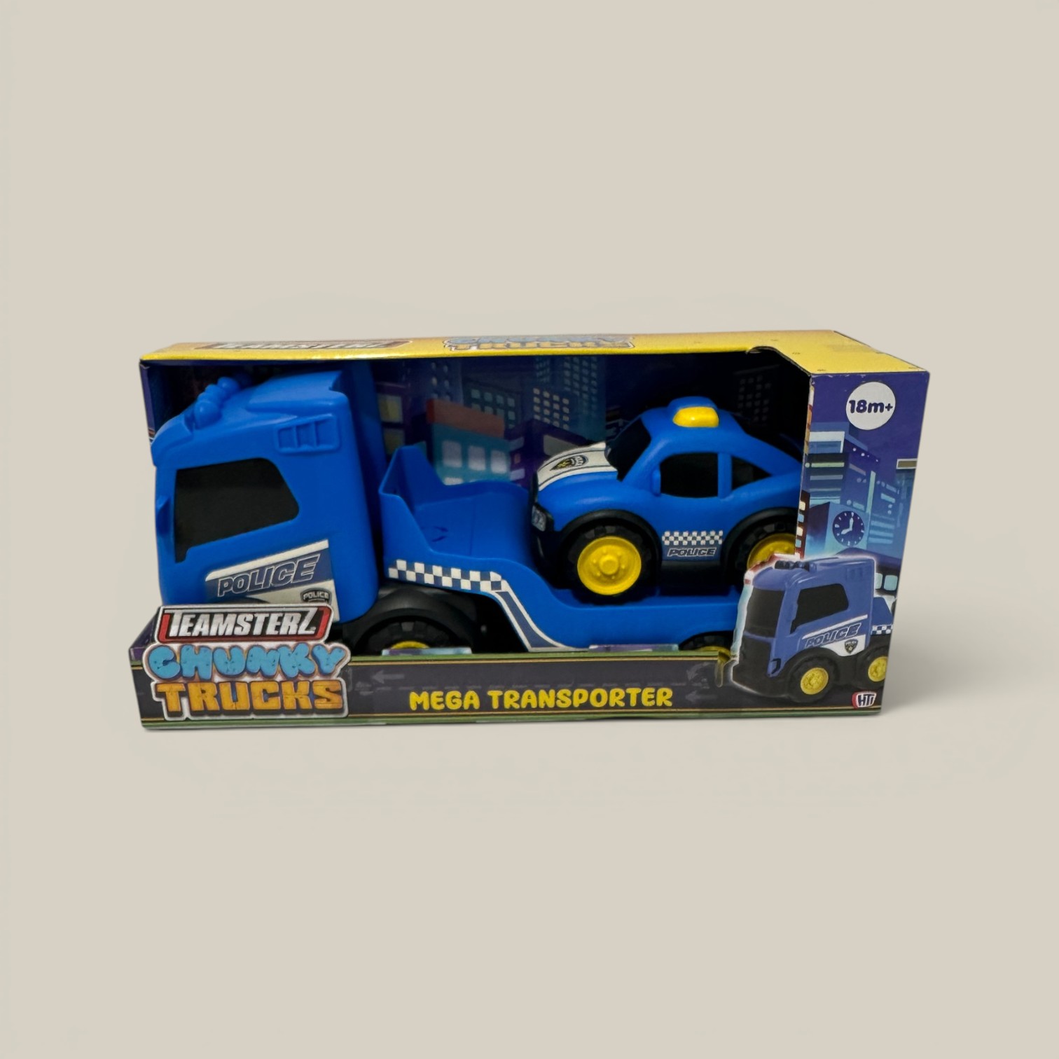 Camión transportador + auto de policia