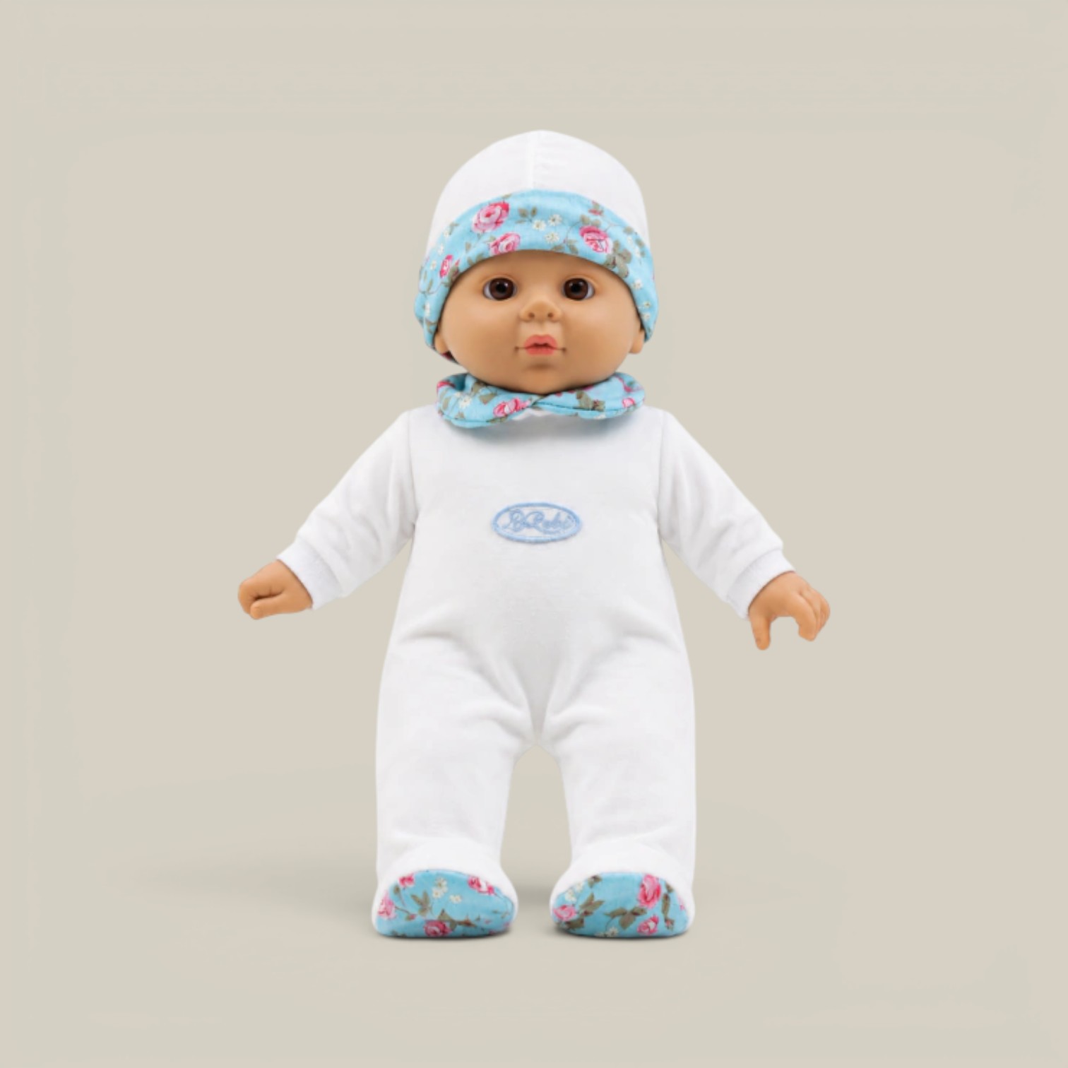 Bebote Maggy c/osito en plush y gorro