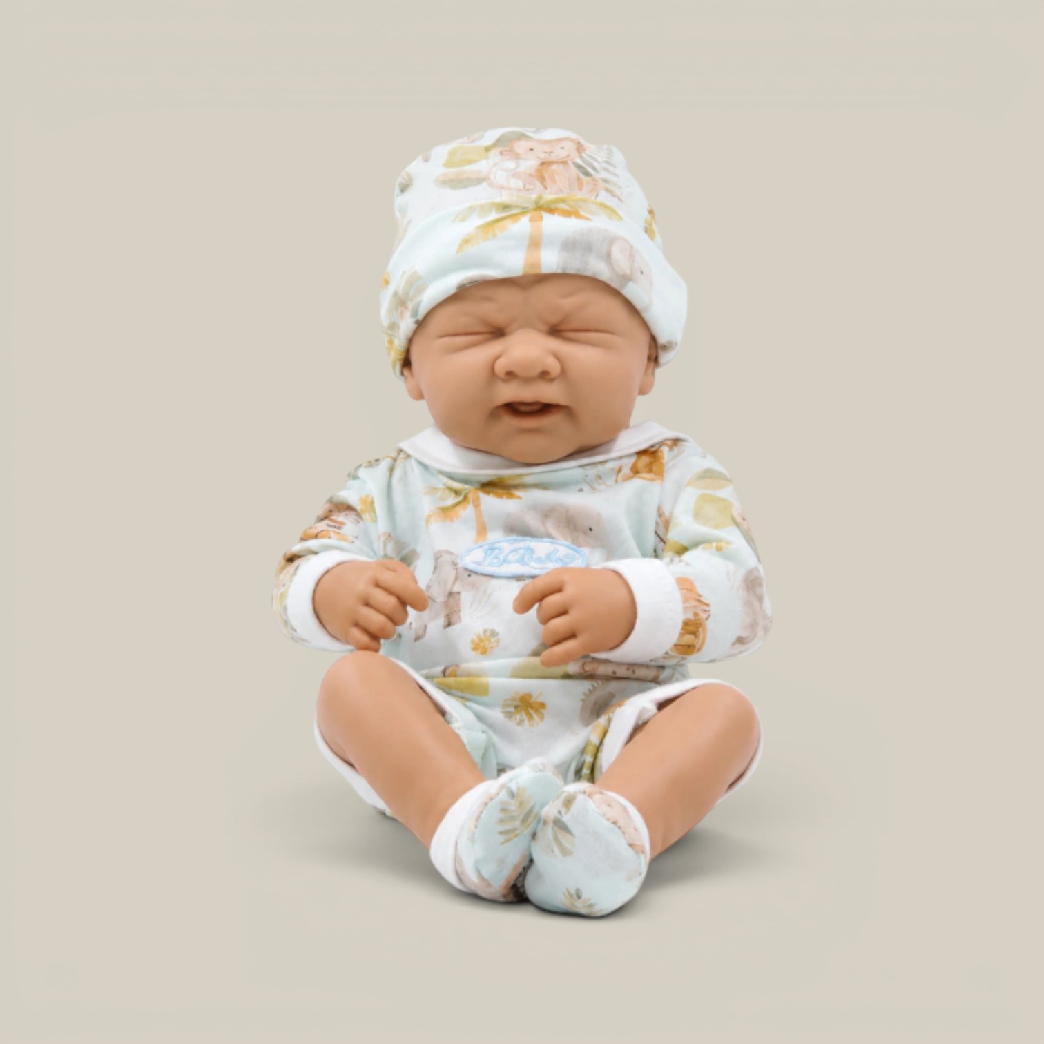 Bebote recien nacido Zoe ojos cerrados